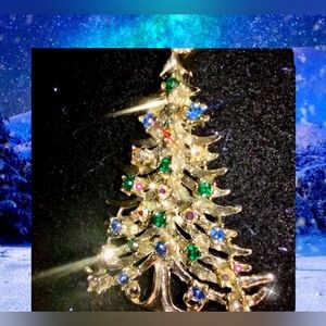 Vintage Lancer Gold Christmas Tree Brooch